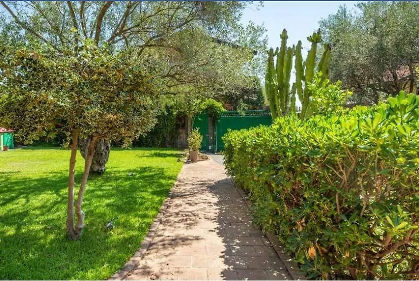 Ottomood B&B And Apartments Tremestieri Etneo 3*,