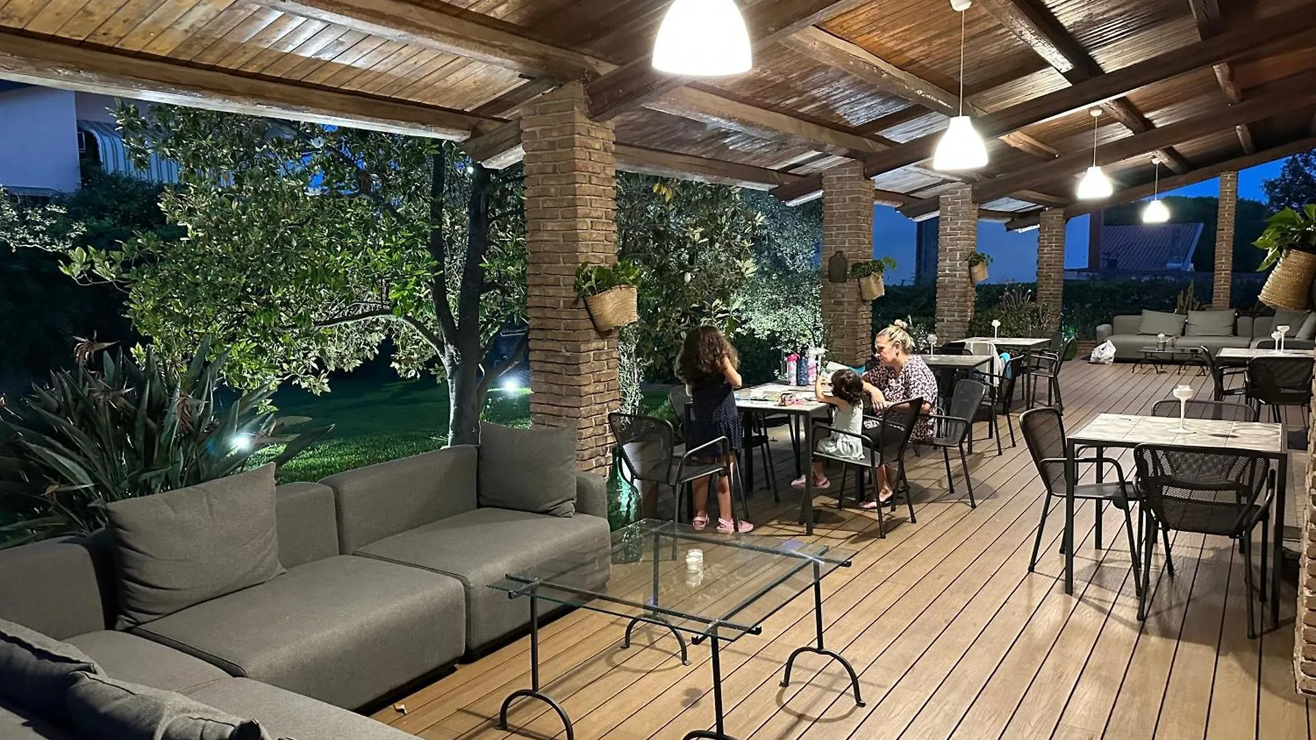 Ottomood B&B And Apartments Tremestieri Etneo 3*,  Italien