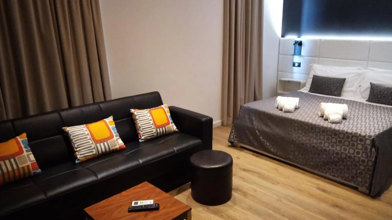 Ottomood B&B And Apartments Tremestieri Etneo Italien