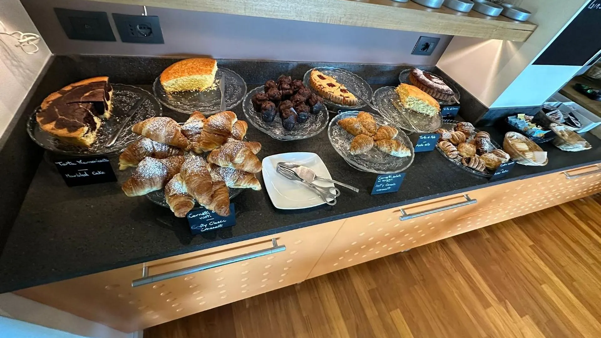 Ottomood B&B And Apartments Tremestieri Etneo Bed & Breakfast