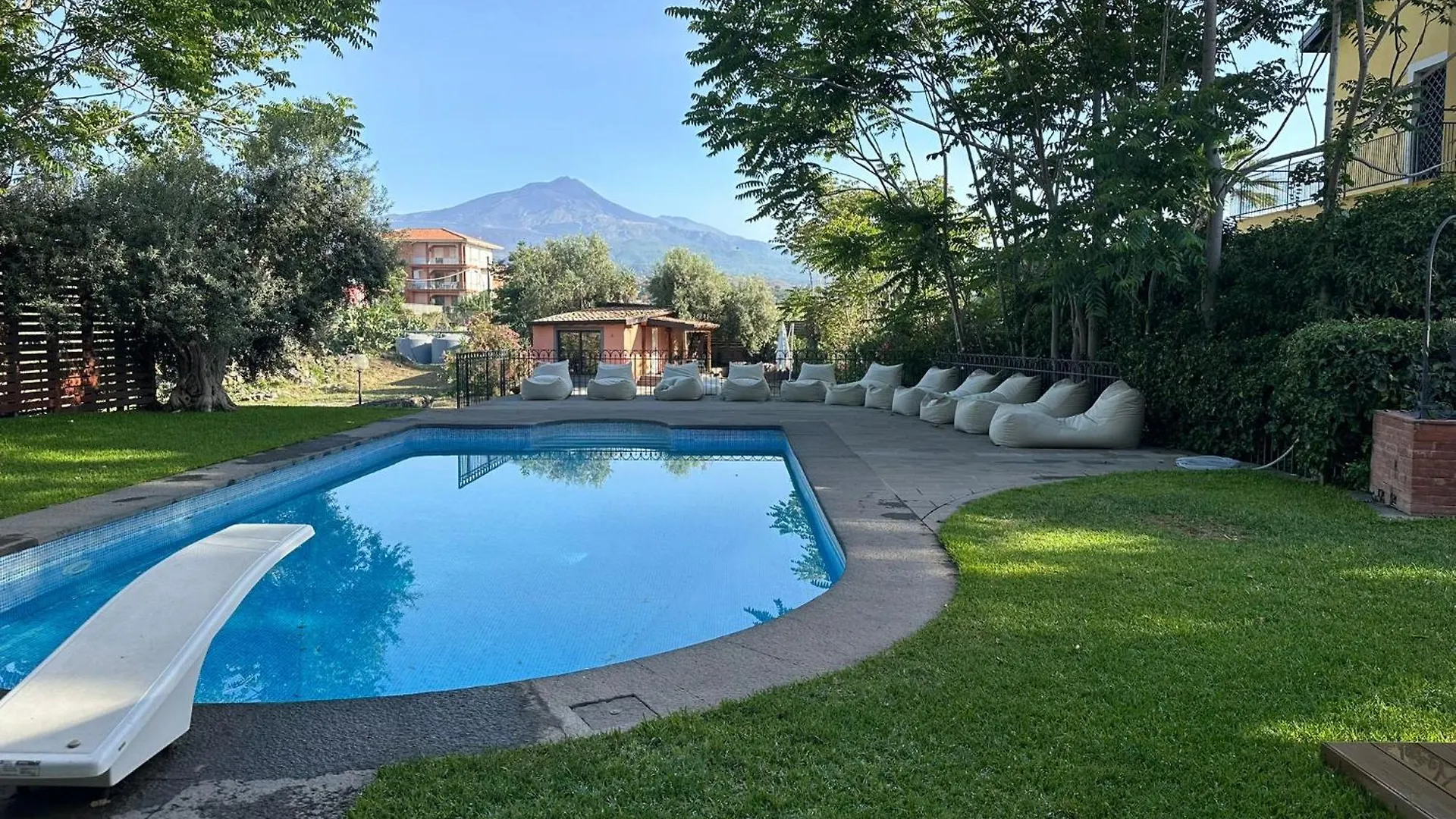Ottomood B&B And Apartments Tremestieri Etneo 3*,  Italien