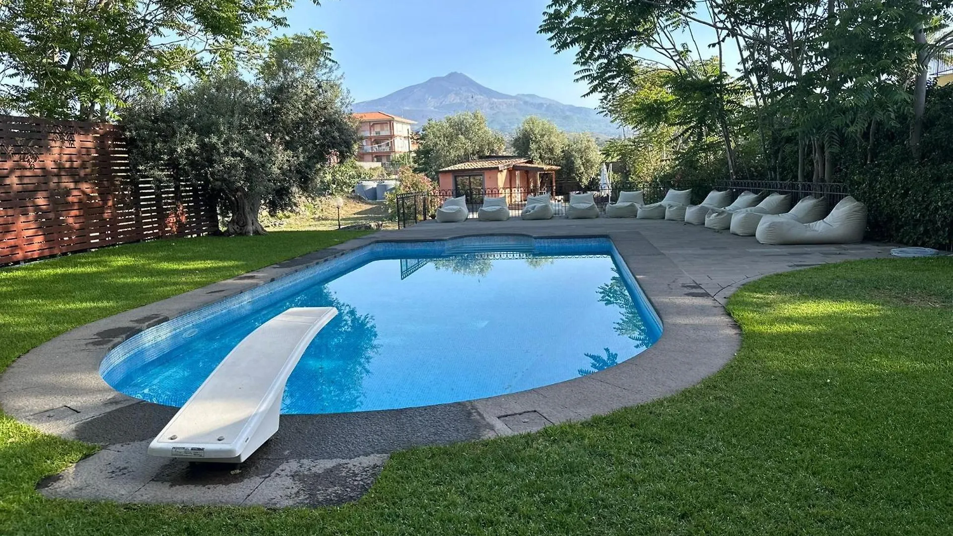 Ottomood B&B And Apartments Tremestieri Etneo 3*,  Italien